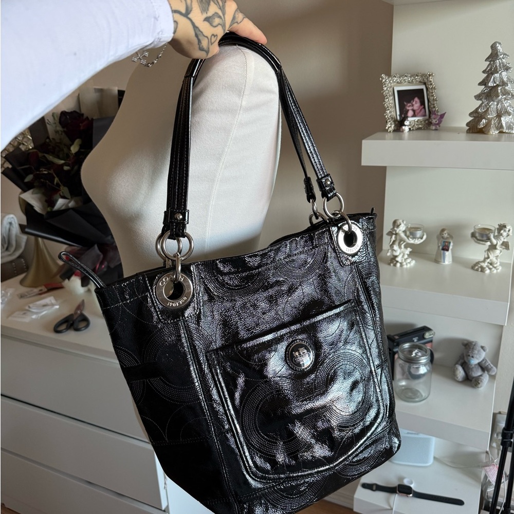 Coach Shiny Black Tote Bag - Picture 4 of 8